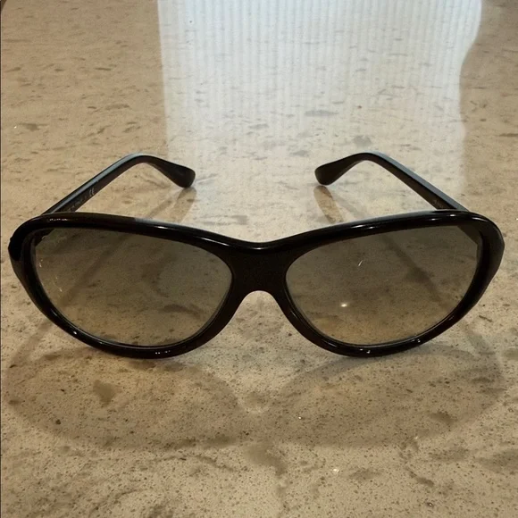 Ray-Ban Vintage Glossy Black Sunglasses - Picture 6 of 9